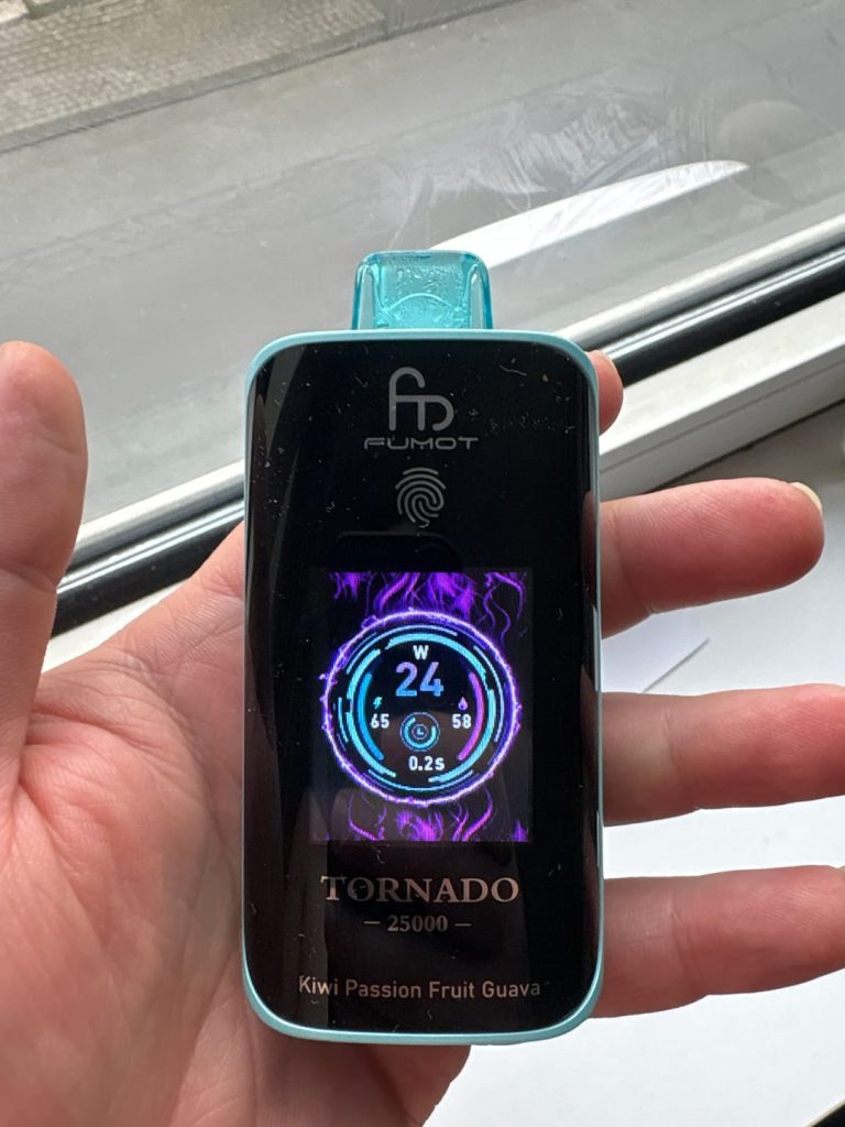 Fumot Tornado 25000 - Blueberry On Ice photo review