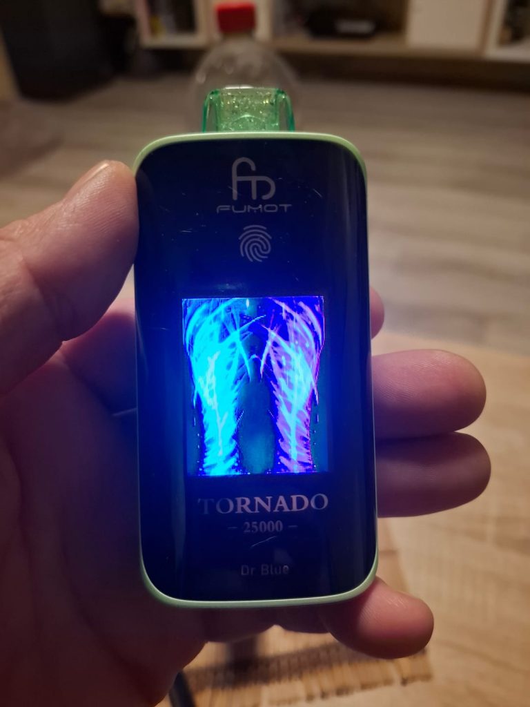 Click to view full screen Fumot Tornado 25000 - Black Ice photo review