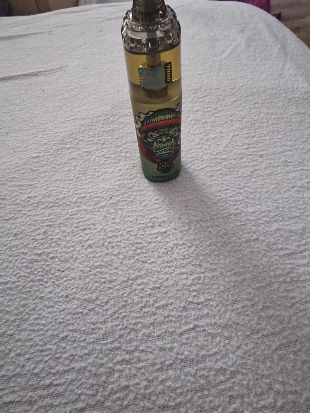 Fumot Tornado 7000 - Strawberry Grape photo review