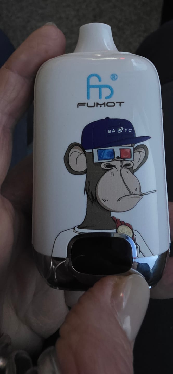 Fumot Digital Box 12000 - Cool Mint photo review