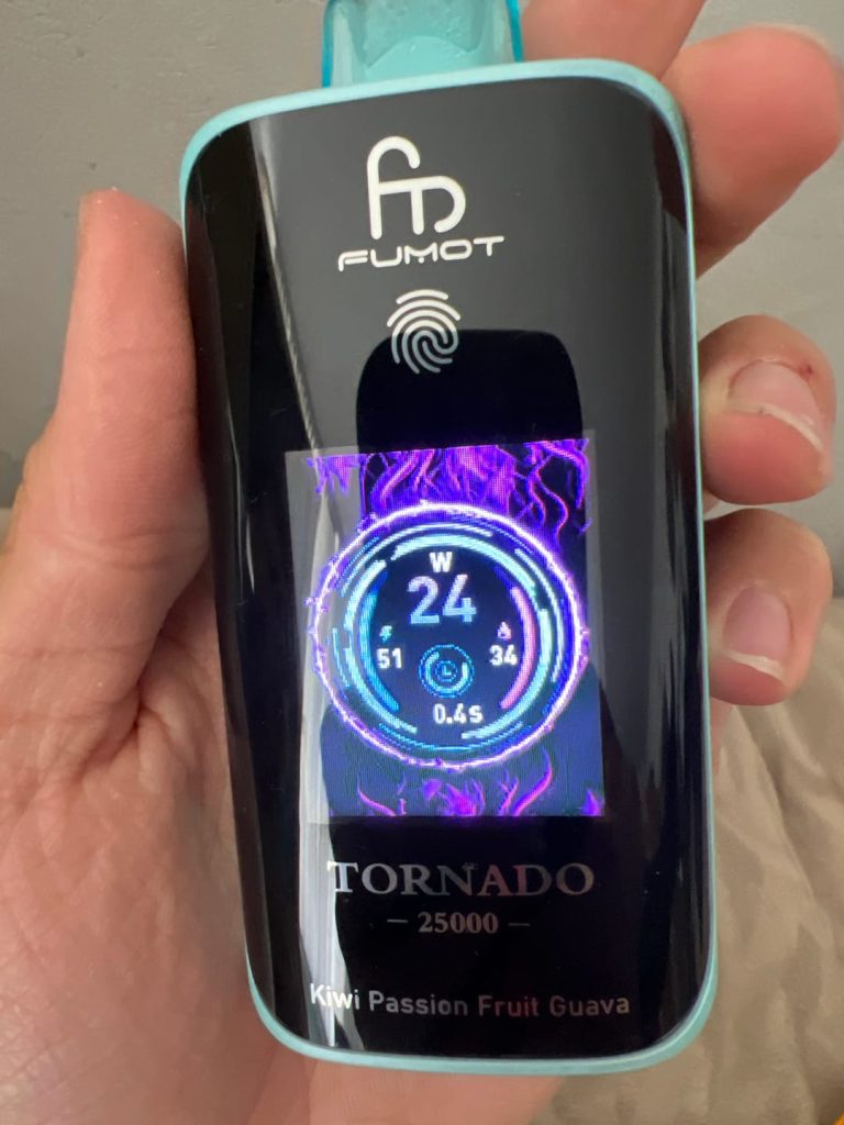 Fumot Tornado 25000 - Grape Ice photo review